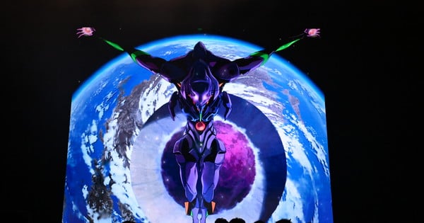 Yoko Takahashi Celebrates Evangelion's 30th Anniversary in Concert