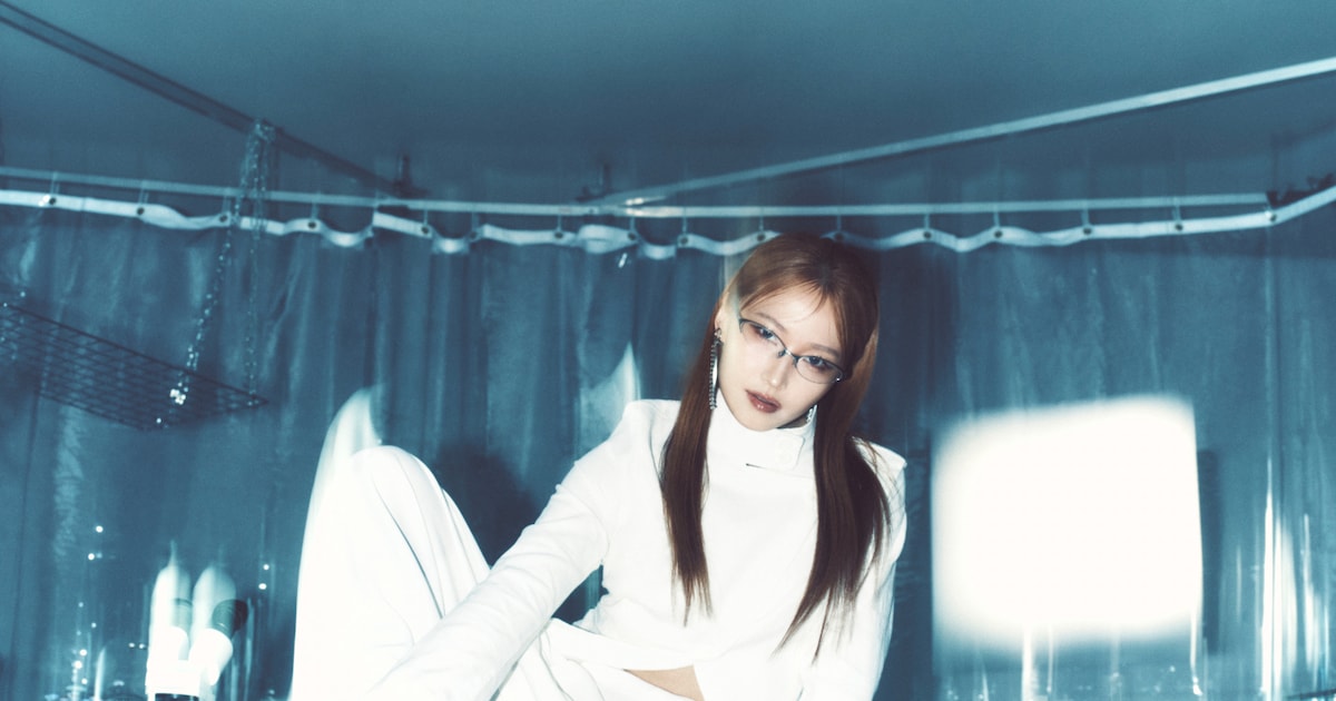 Riho Sayashi Releases Experimental EP 'OWN' With Lab-Inspired Concept