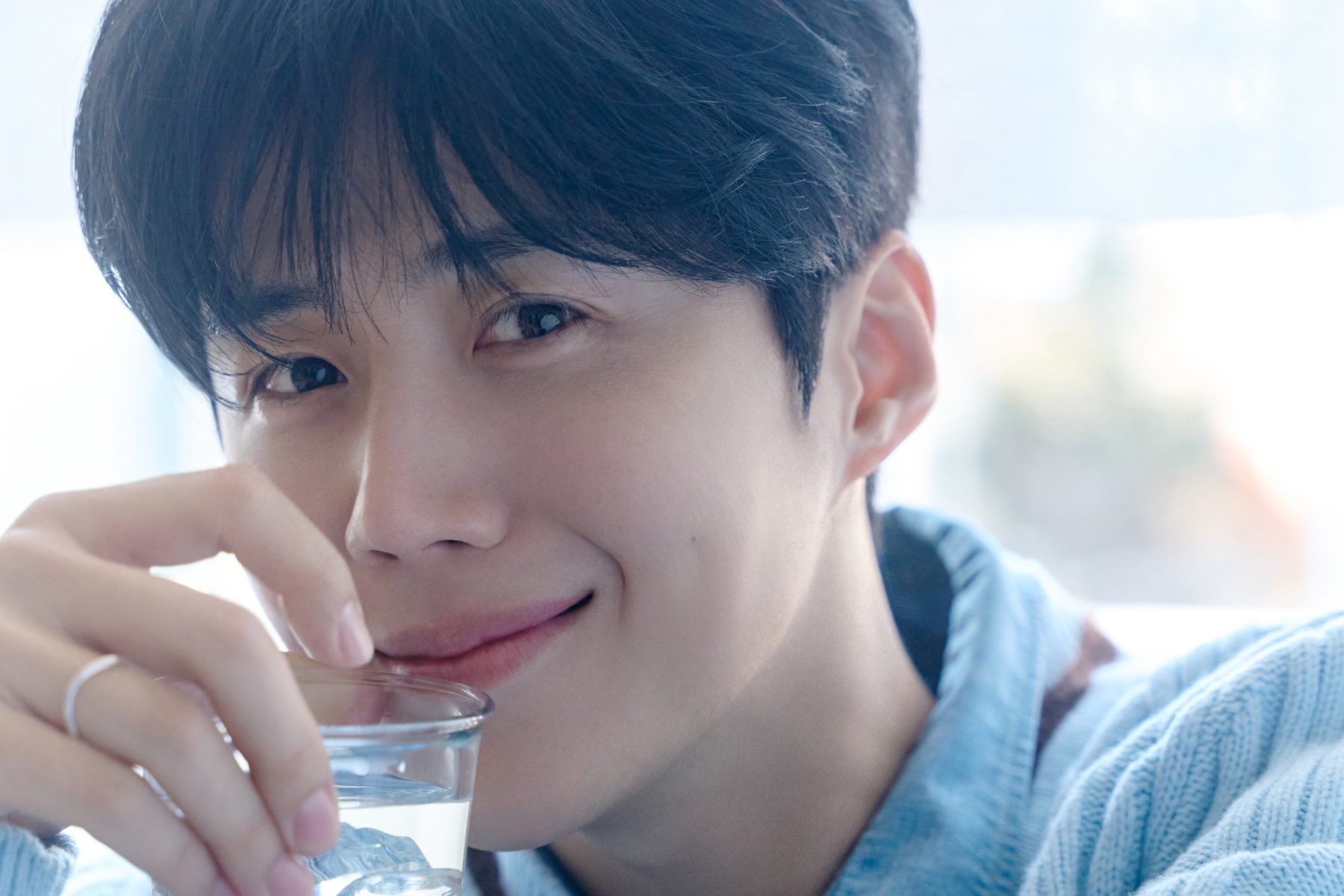Kim Seon Ho Announces Asian Fan Meeting Tour 'LOVE FACTORY' for 2026