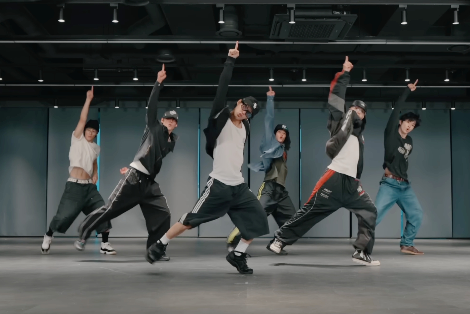 RIIZE Drops Dance Practice for 'Do your dance' Title Track
