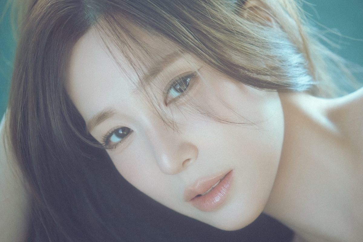 Tiffany Young Signs With New Agency