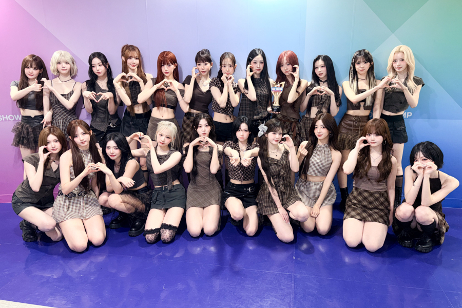 tripleS Scores First Win for 'Baby Flower' on Show Champion