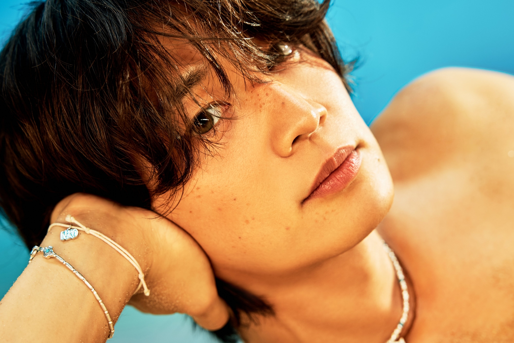 Minho Sets Personal Sales Record With 'Make it hot' Debut